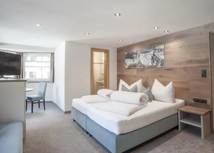 بيت ضيافة Garni Oetztal & Aparts 3*